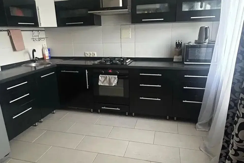 Продаётся 3-комнатная квартира, 63 м²