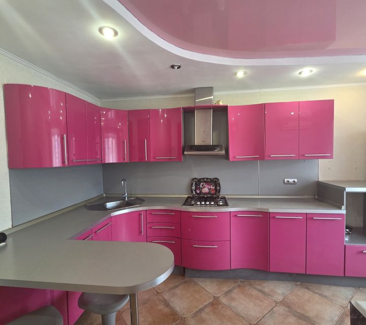 Сдаётся 2-комнатная квартира, 64.9 м²