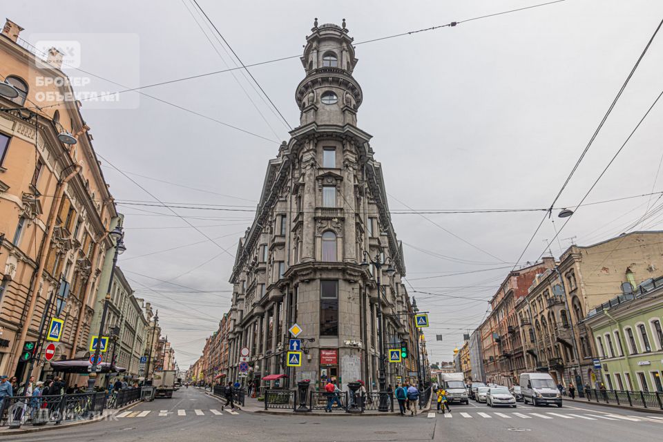 Продаётся 4-комнатная квартира, 103 м²
