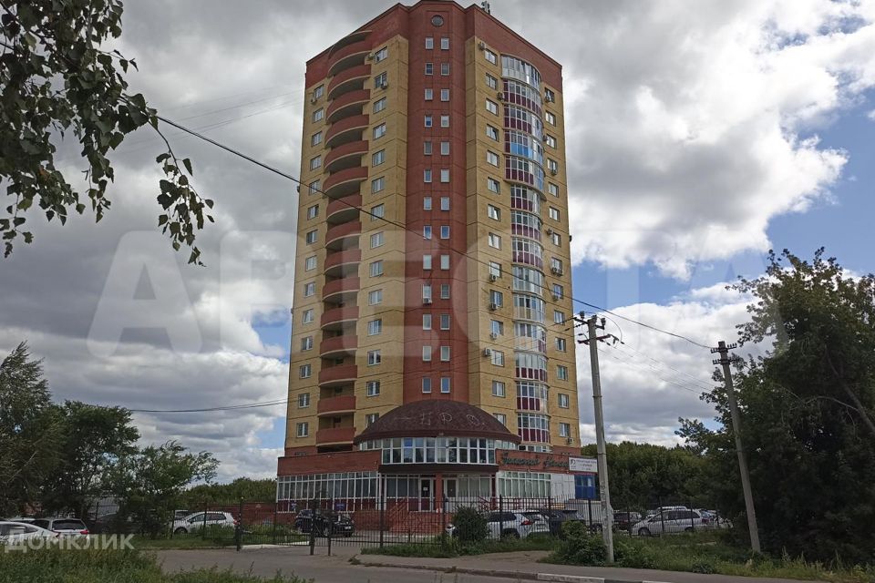 Продаётся 3-комнатная квартира, 109.6 м²