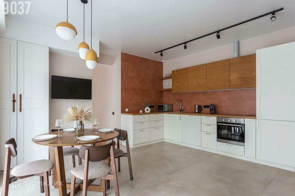 Продаётся 3-комнатная квартира, 90 м²