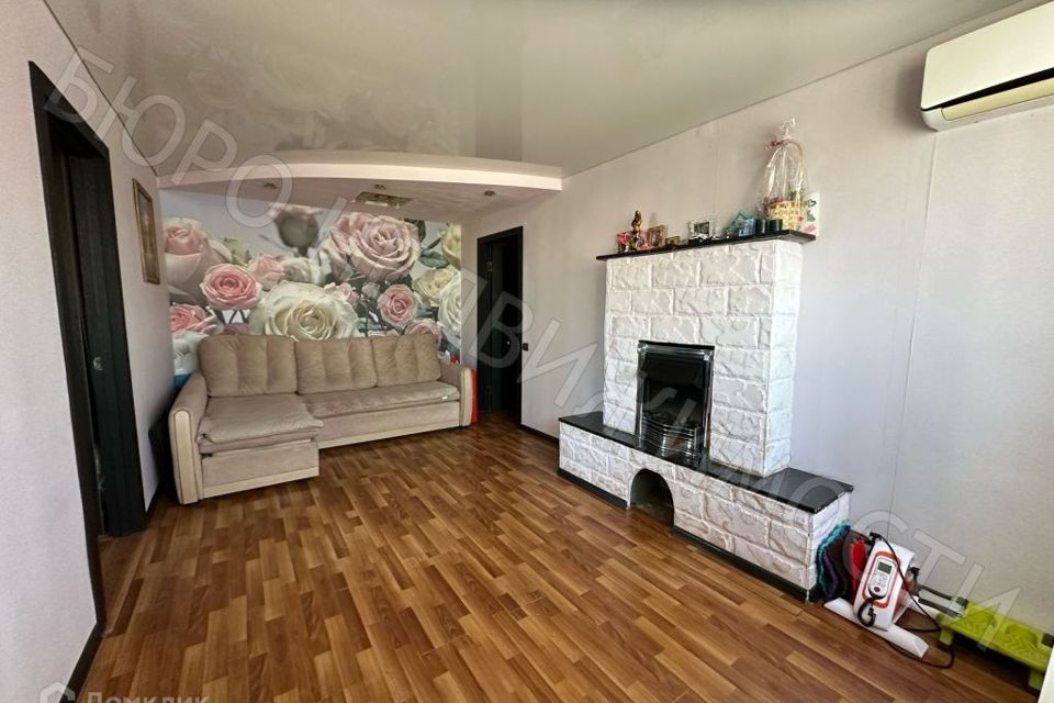 Продаётся 4-комнатная квартира, 60.9 м²