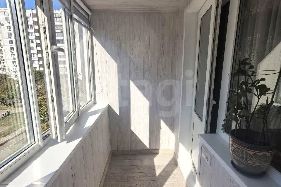 Продаётся 1-комнатная квартира, 35.8 м²