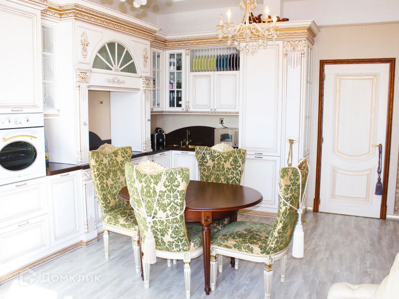 Продаётся 2-комнатная квартира, 98 м²
