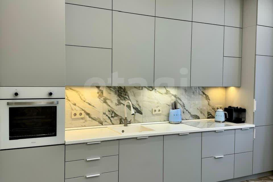 Продаётся 2-комнатная квартира, 65 м²