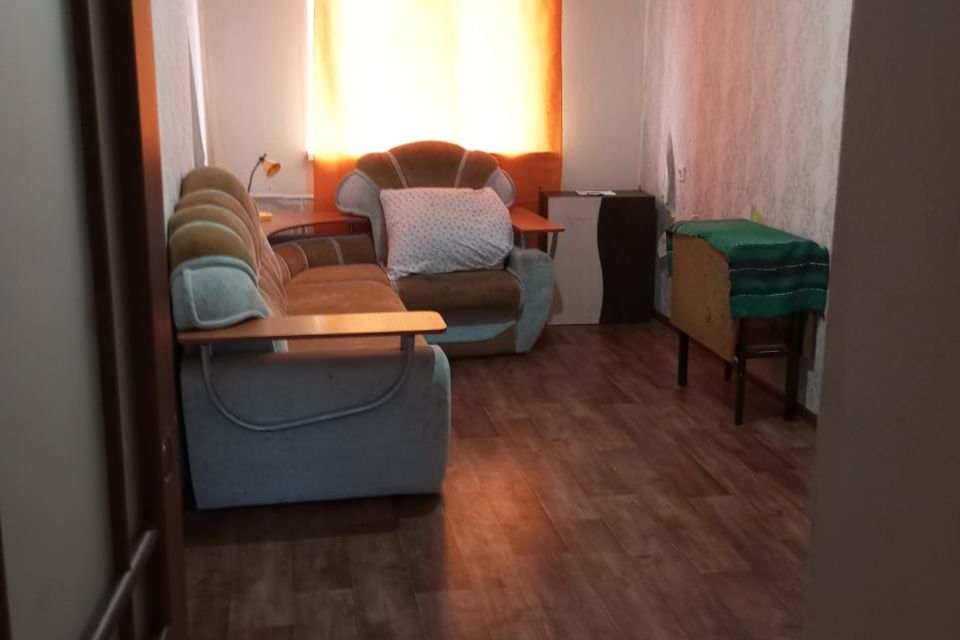 Продаётся 2-комнатная квартира, 43.8 м²