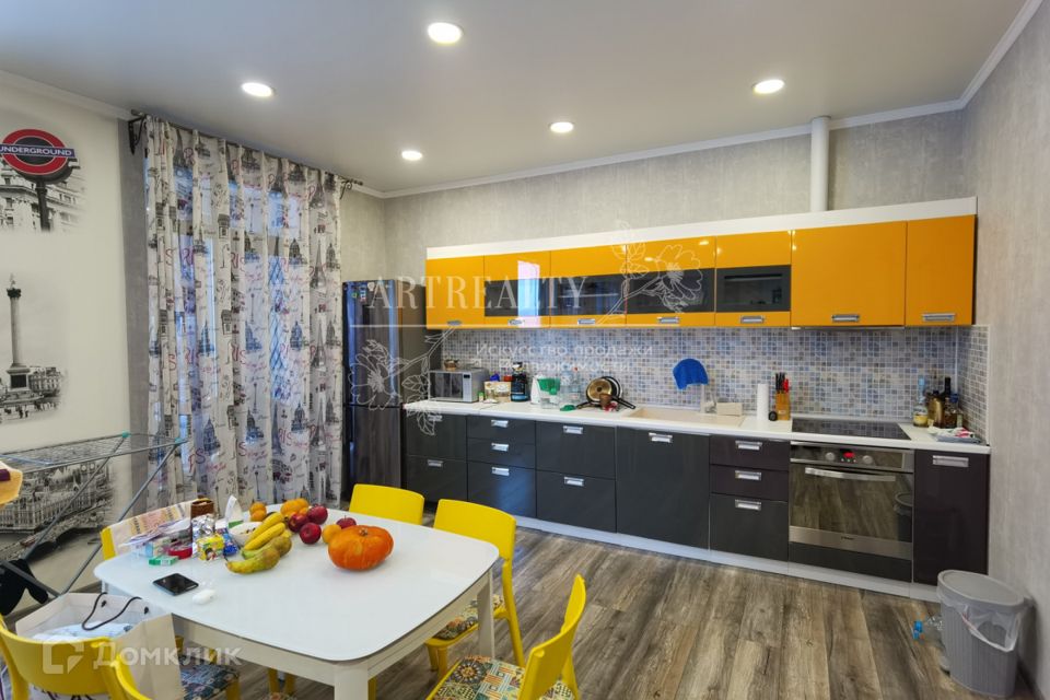 Продаётся 2-комнатная квартира, 71 м²
