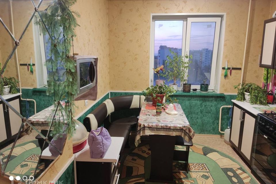 Продаётся 3-комнатная квартира, 60.9 м²