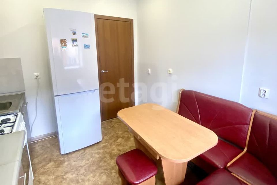 Продаётся 2-комнатная квартира, 42.8 м²