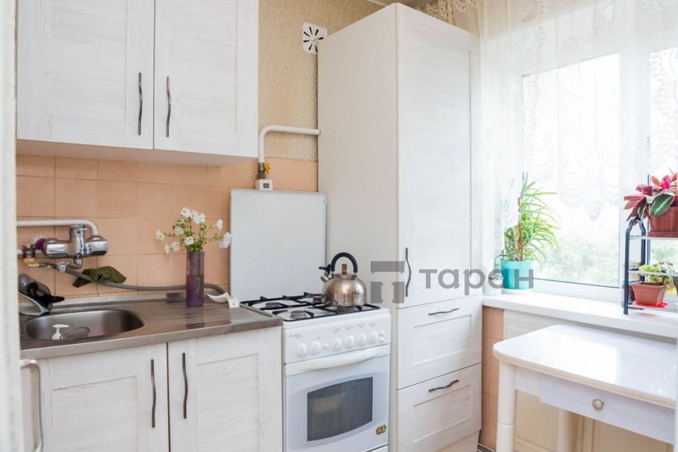 Продаётся 3-комнатная квартира, 54.9 м²