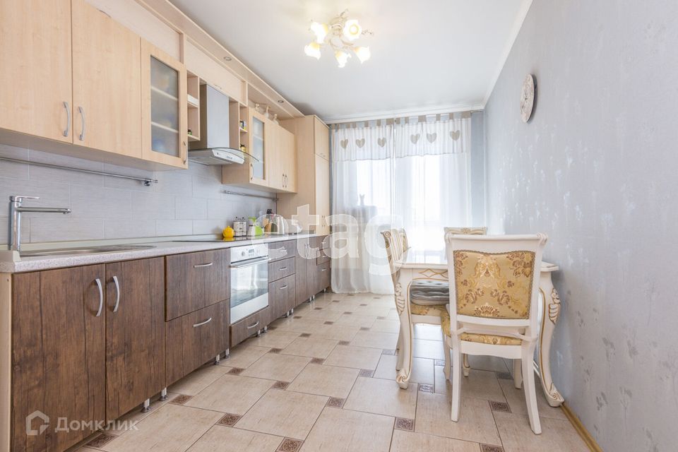 Продаётся 2-комнатная квартира, 79.8 м²