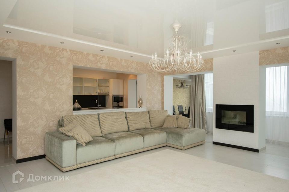 Продаётся 2-комнатная квартира, 115.3 м²