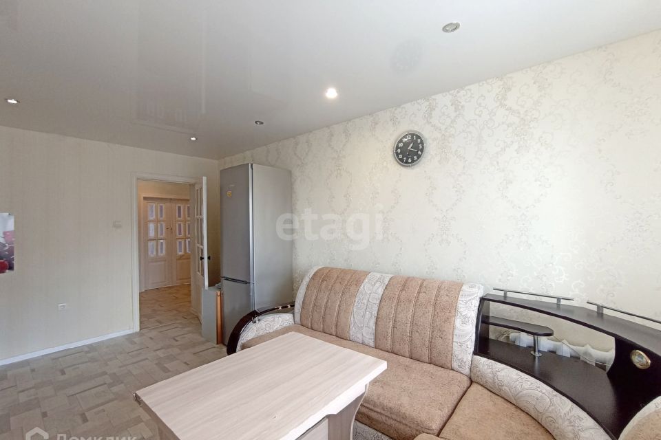 Продаётся 1-комнатная квартира, 49.2 м²