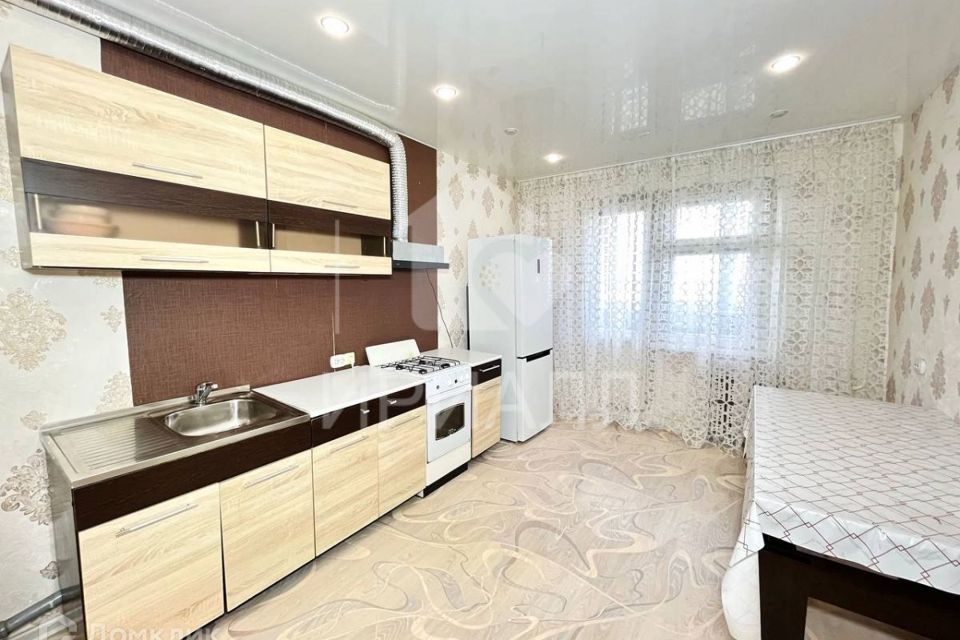 Продаётся 2-комнатная квартира, 70.3 м²