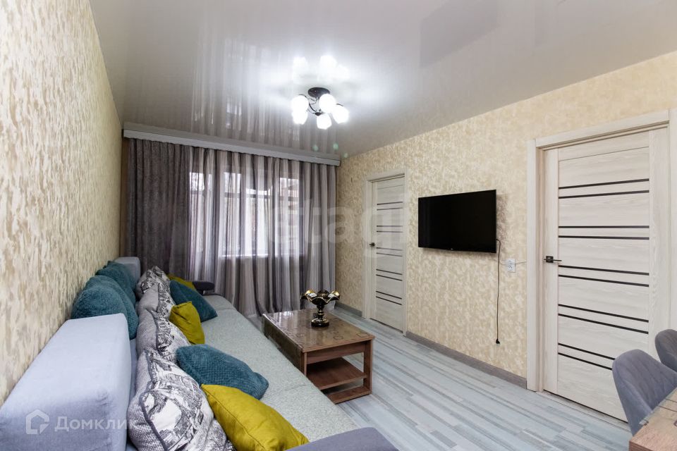 Сдаётся 4-комнатная квартира, 61.4 м²