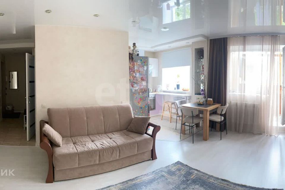 Продаётся 1-комнатная квартира, 44.7 м²