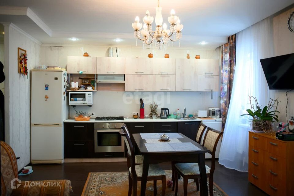 Продаётся 1-комнатная квартира, 53.5 м²