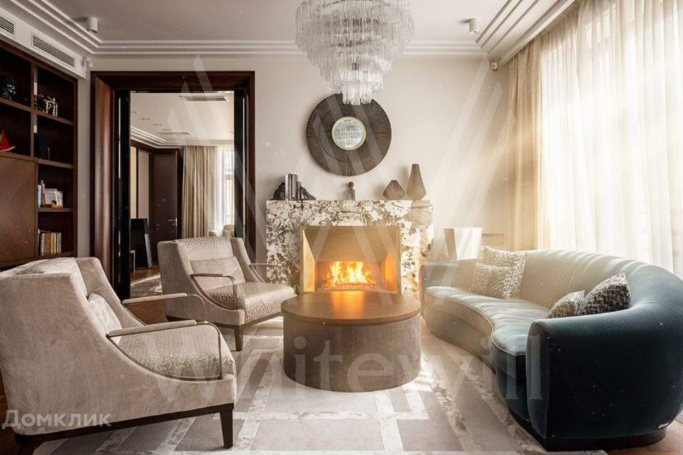 Продаётся 4-комнатная квартира, 228 м²