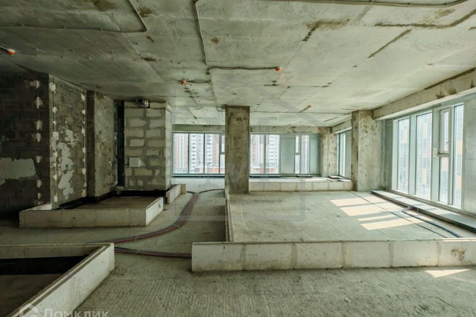 Продаётся 3-комнатная квартира, 130.8 м²