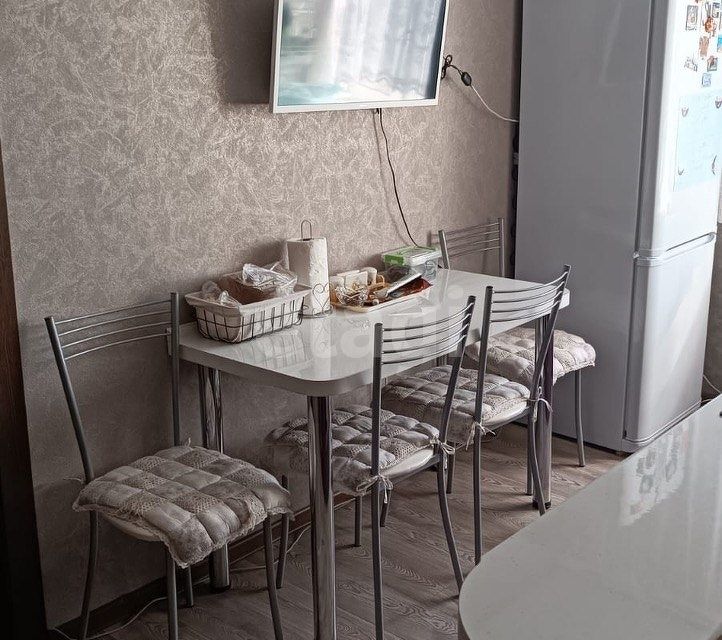 Продаётся 3-комнатная квартира, 57.4 м²