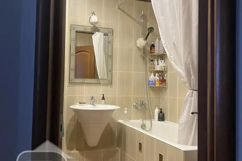 Продаётся 1-комнатная квартира, 48.5 м²