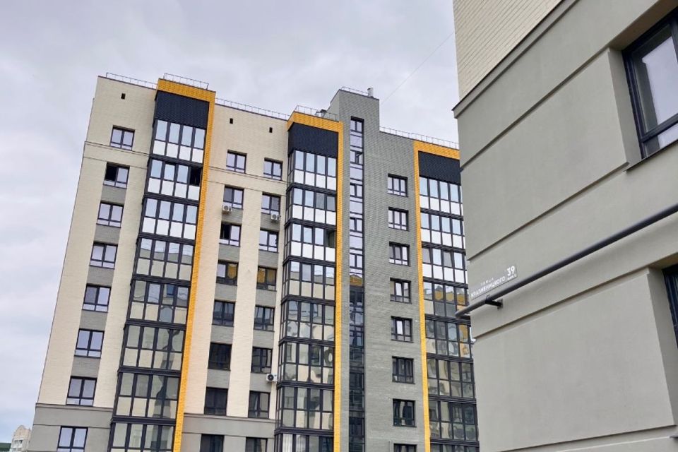 Продаётся 2-комнатная квартира, 63.7 м²