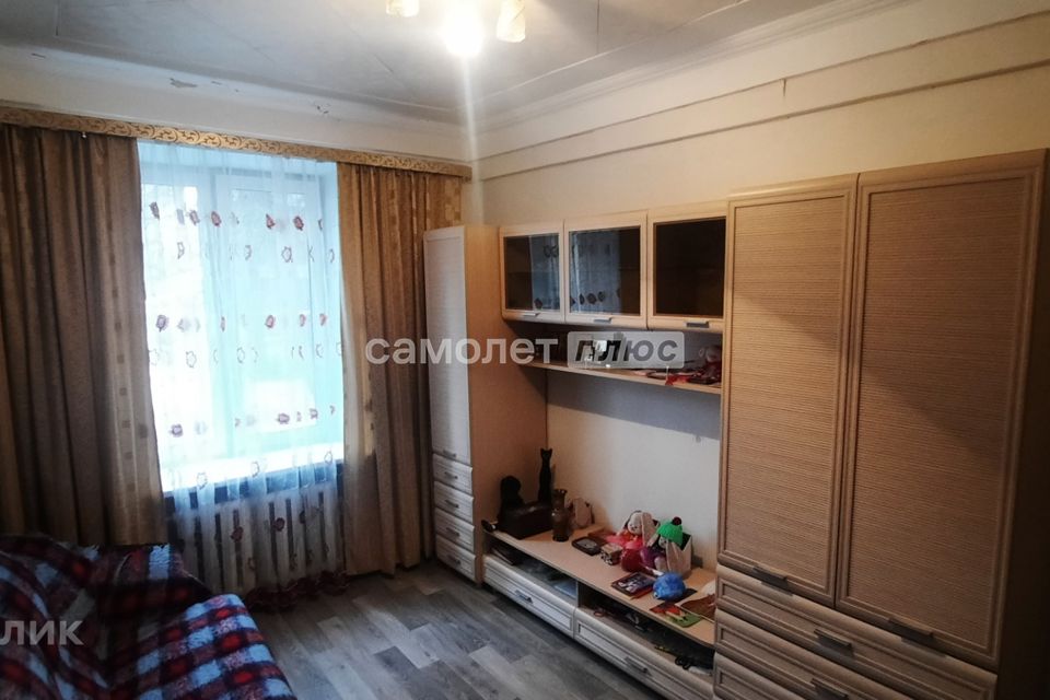 Продаётся 3-комнатная квартира, 55.9 м²