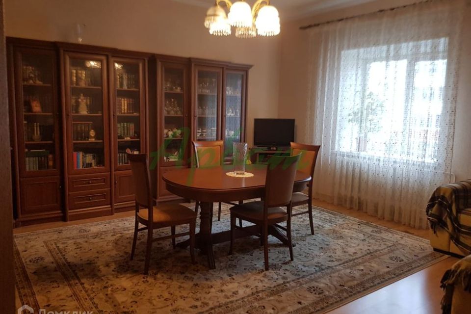 Продаётся 4-комнатная квартира, 116 м²
