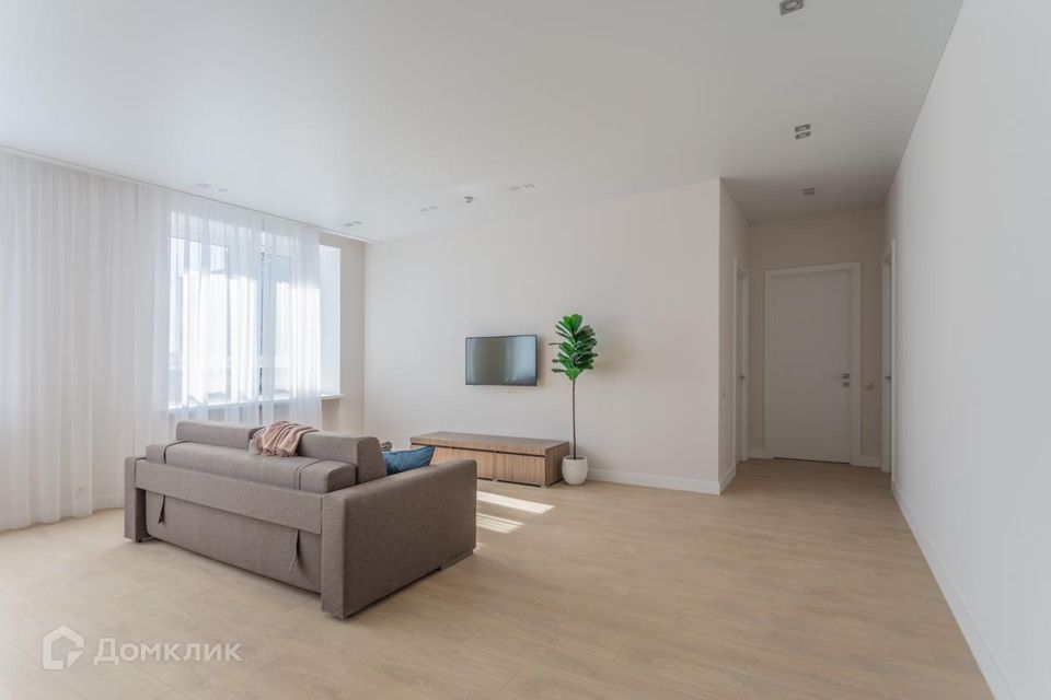 Сдаётся 4-комнатная квартира, 117 м²