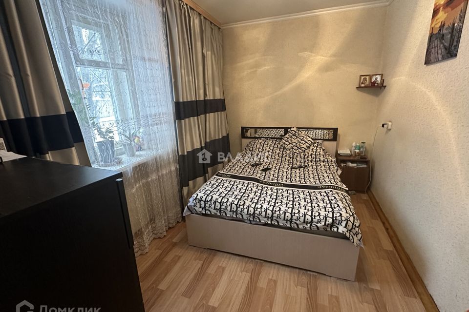Продаётся 4-комнатная квартира, 61.5 м²