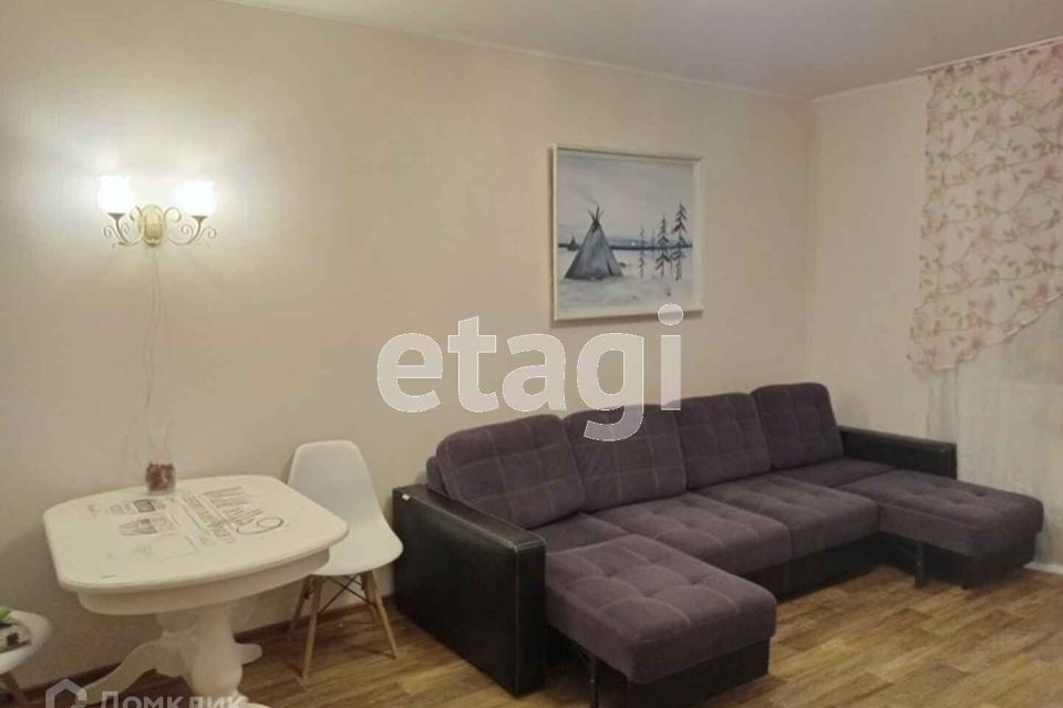 Сдаётся 1-комнатная квартира, 42 м²