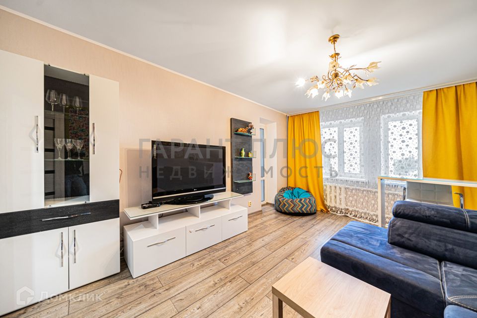 Сдаётся 2-комнатная квартира, 77 м²