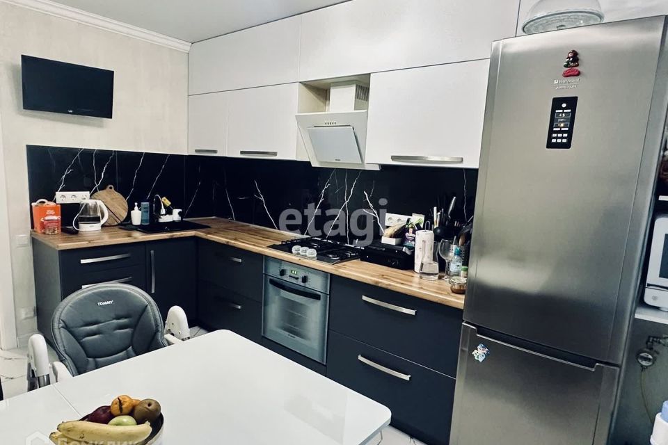 Продаётся 2-комнатная квартира, 55.8 м²