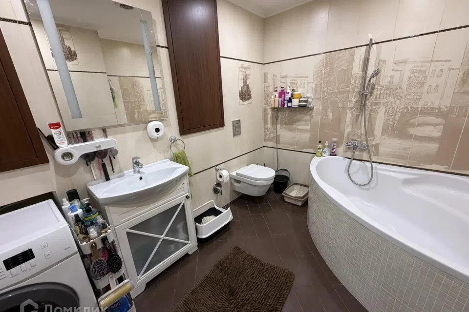 Продаётся 1-комнатная квартира, 54.8 м²