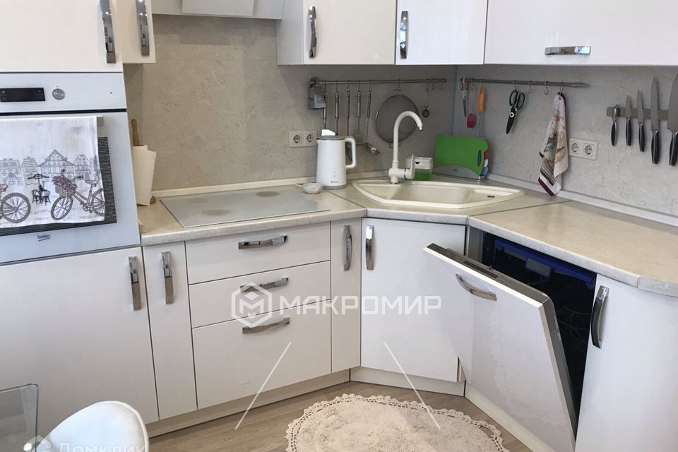 Сдаётся 2-комнатная квартира, 63.4 м²