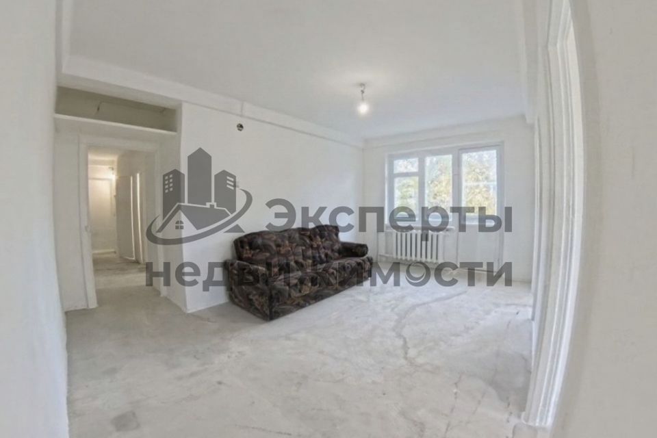 Продаётся 4-комнатная квартира, 57.1 м²