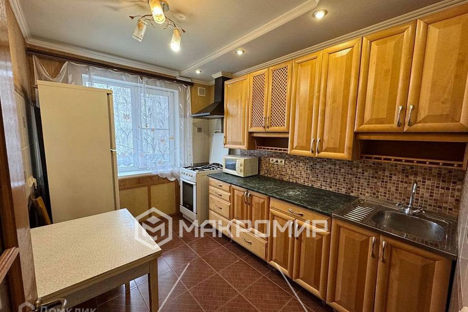Продаётся 3-комнатная квартира, 63.6 м²