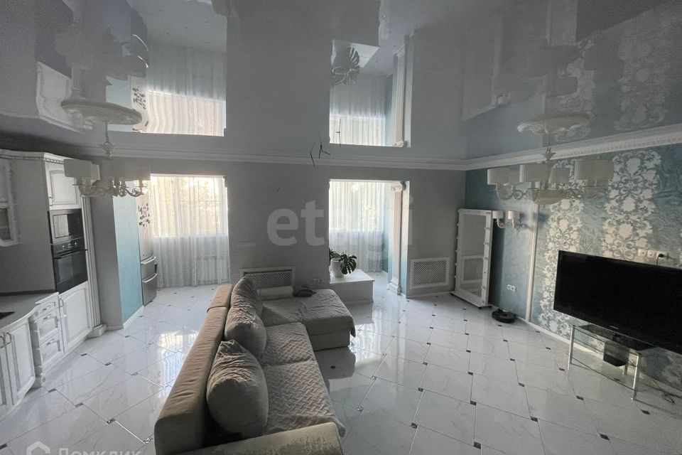 Продаётся 3-комнатная квартира, 116.5 м²