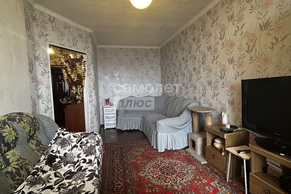 Продаётся 1-комнатная квартира, 42 м²