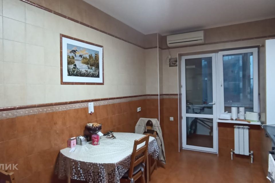 Продаётся 2-комнатная квартира, 65 м²