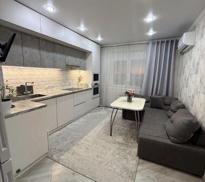 Продаётся 2-комнатная квартира, 60.9 м²