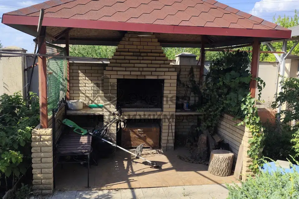 Продаётся 2-этажный дом, 300 м²