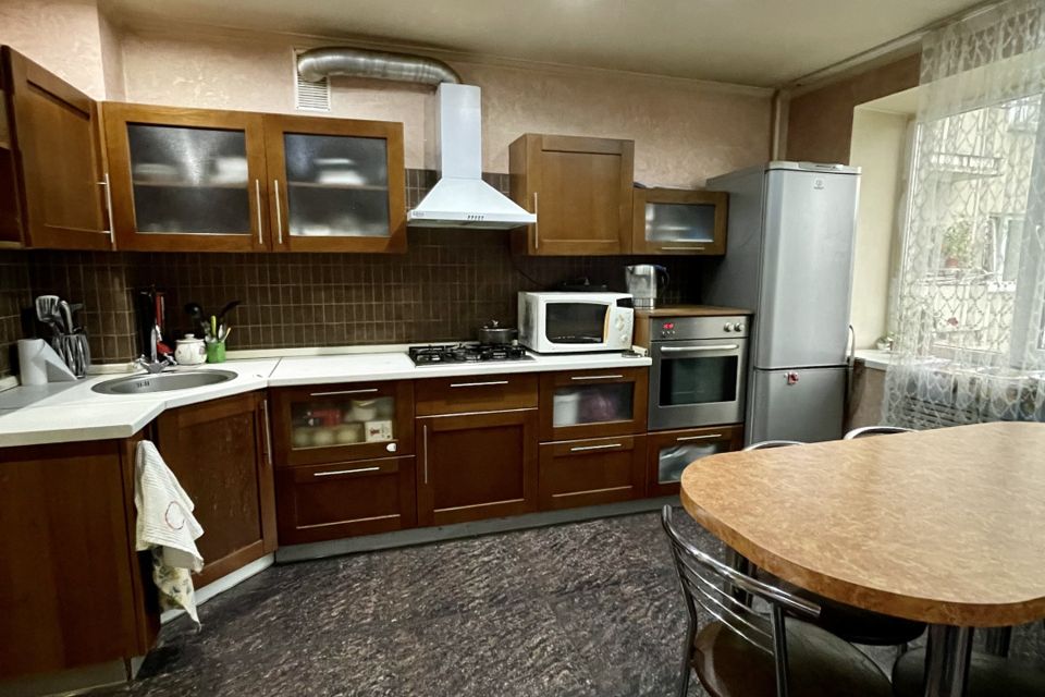 Продаётся 3-комнатная квартира, 70 м²