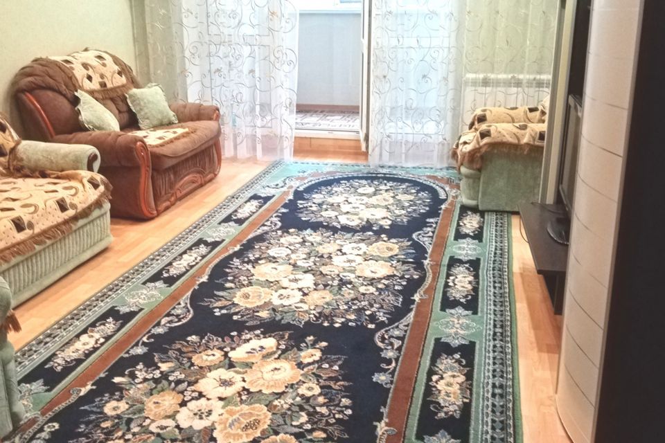 Сдаётся 2-комнатная квартира, 92 м²