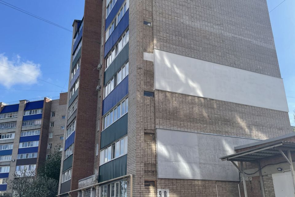 Продаётся 4-комнатная квартира, 73.9 м²
