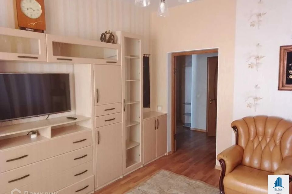 Сдаётся 2-комнатная квартира, 70 м²