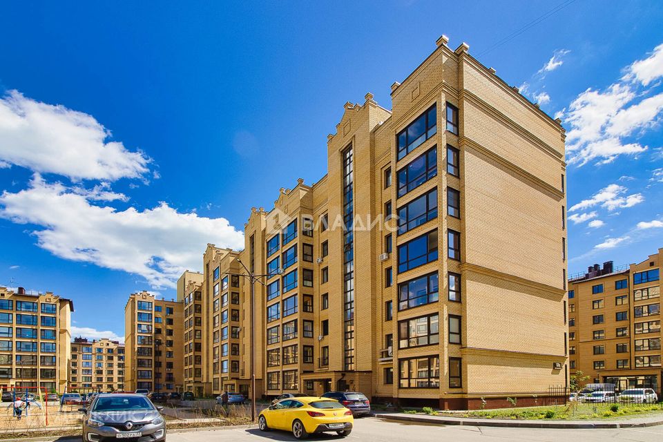 Продаётся 3-комнатная квартира, 90 м²