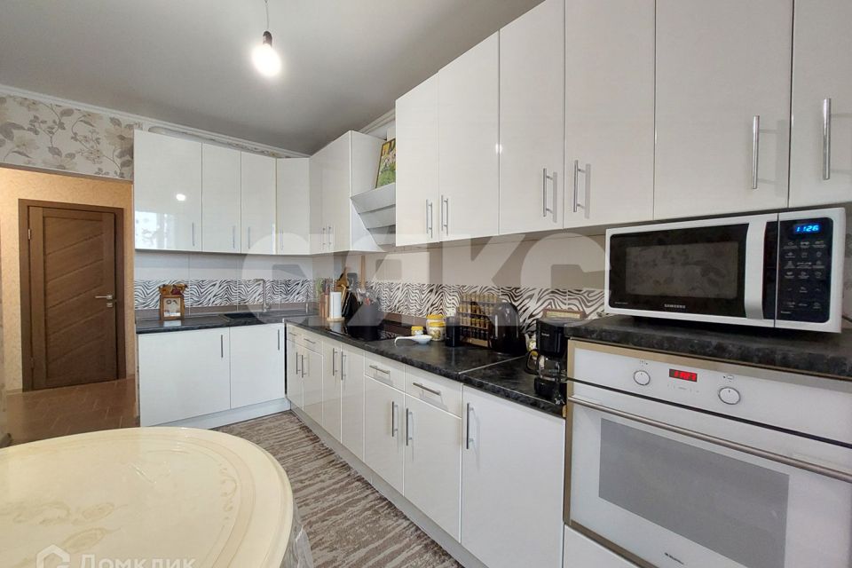 Продаётся 1-комнатная квартира, 41.8 м²
