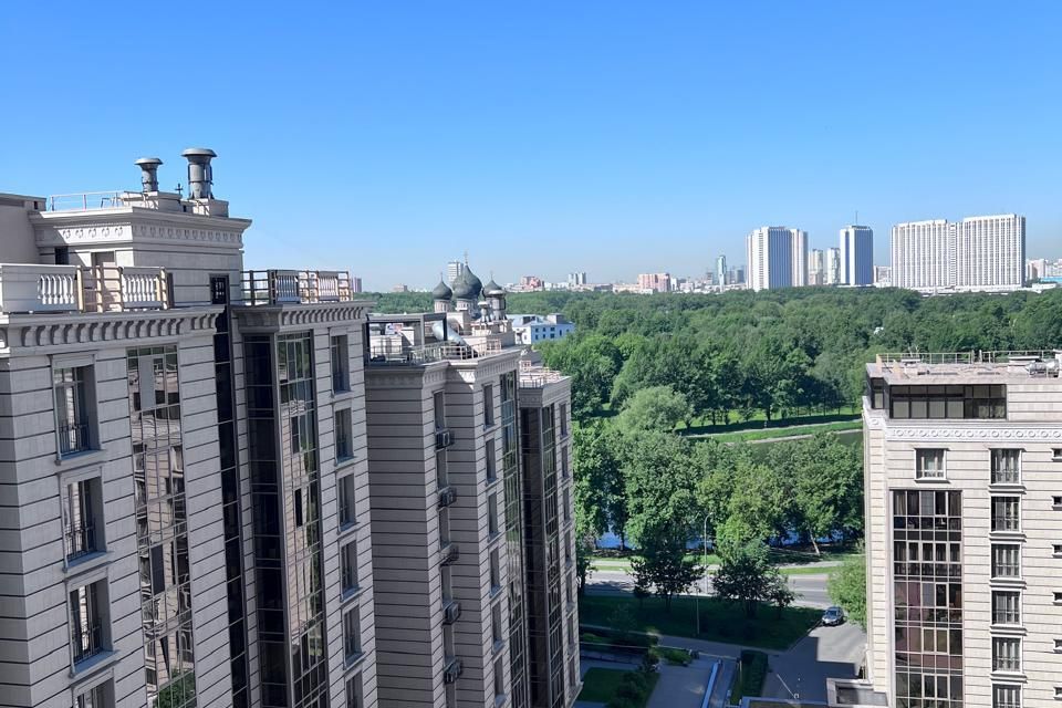 Продаётся 1-комнатная квартира, 56.1 м²