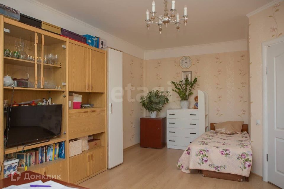 Продаётся 1-комнатная квартира, 42.3 м²